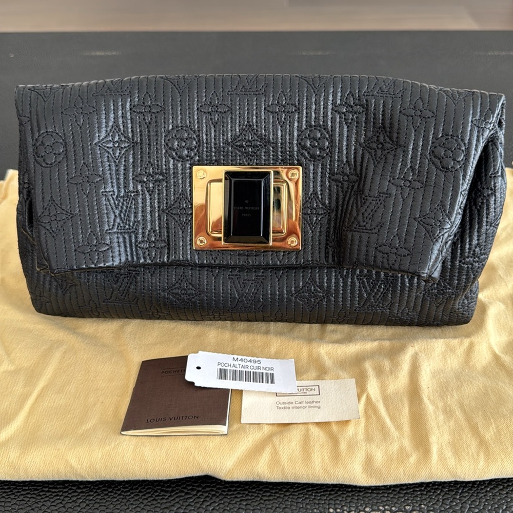 LOUIS VUITTON POCHETTE ALTAIR CUIR CLUTCH
